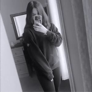 Meet your Posher, Polly